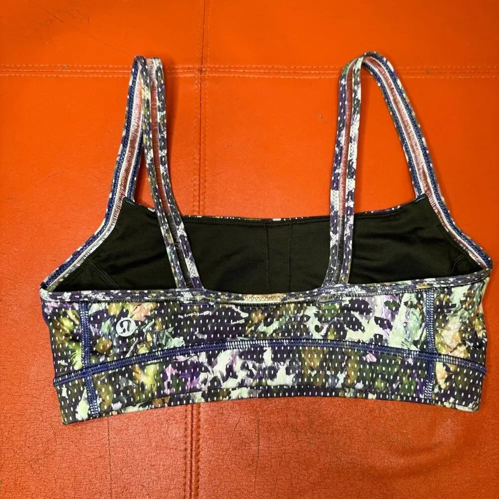 Lululemon athletica Straight Up Bra Size 6